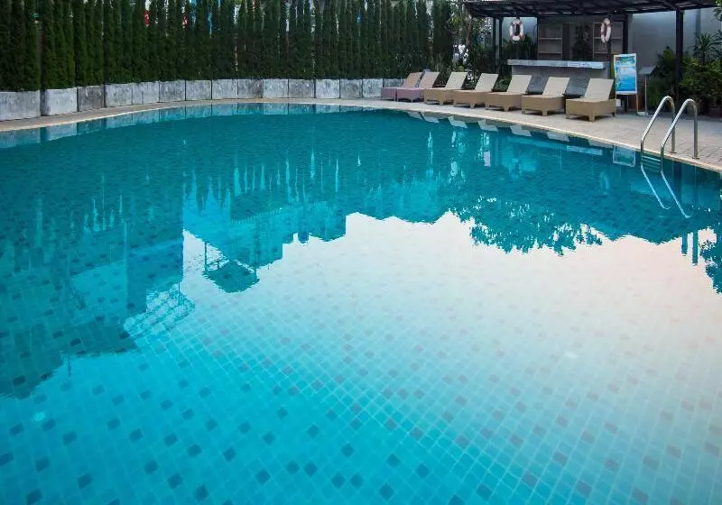 Pattaya Discovery Beach Hotel Sha Extra Plus