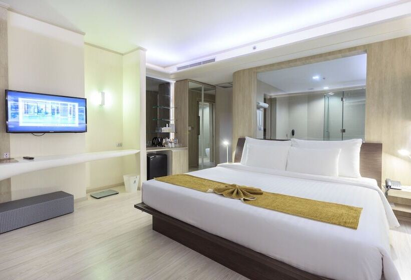 Pattaya Discovery Beach Hotel Sha Extra Plus
