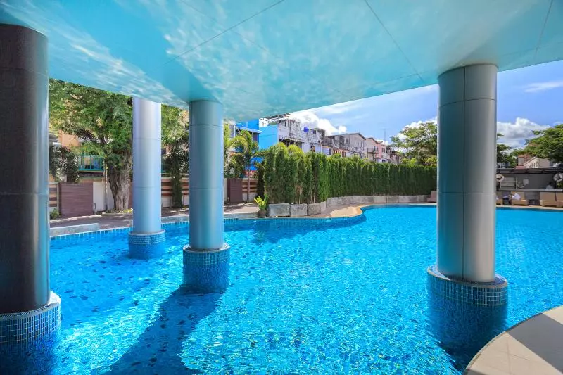 Pattaya Discovery Beach Hotel Sha Extra Plus