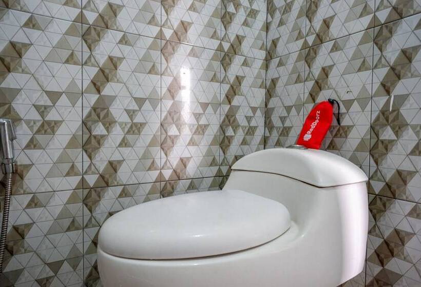 בית מלון כפרי Reddoorz @ Gerbang Dieng Plateau Area