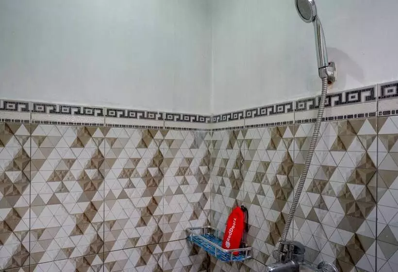 Hotelli Reddoorz @ Gerbang Dieng Plateau Area