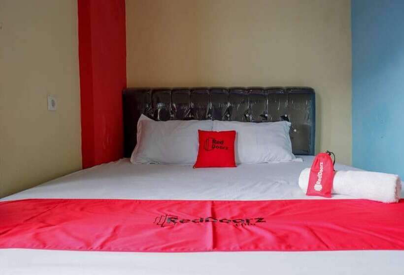 בית מלון כפרי Reddoorz @ Gerbang Dieng Plateau Area