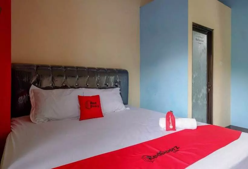 Hotelli Reddoorz @ Gerbang Dieng Plateau Area