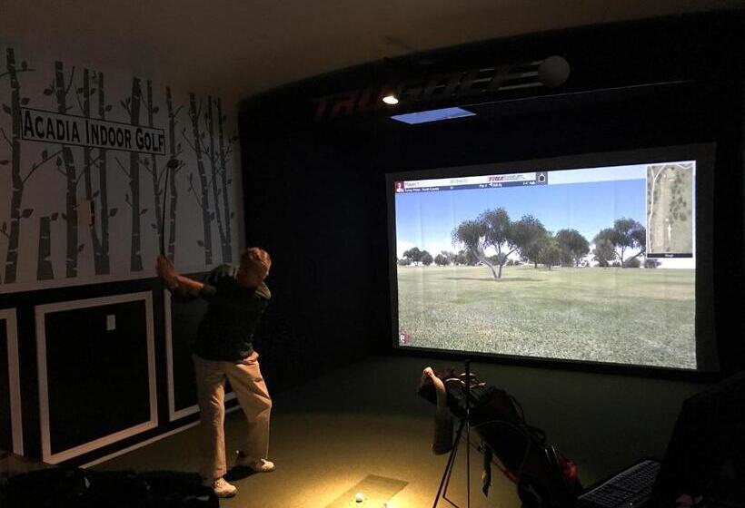 Acadia Hotel   Downtown