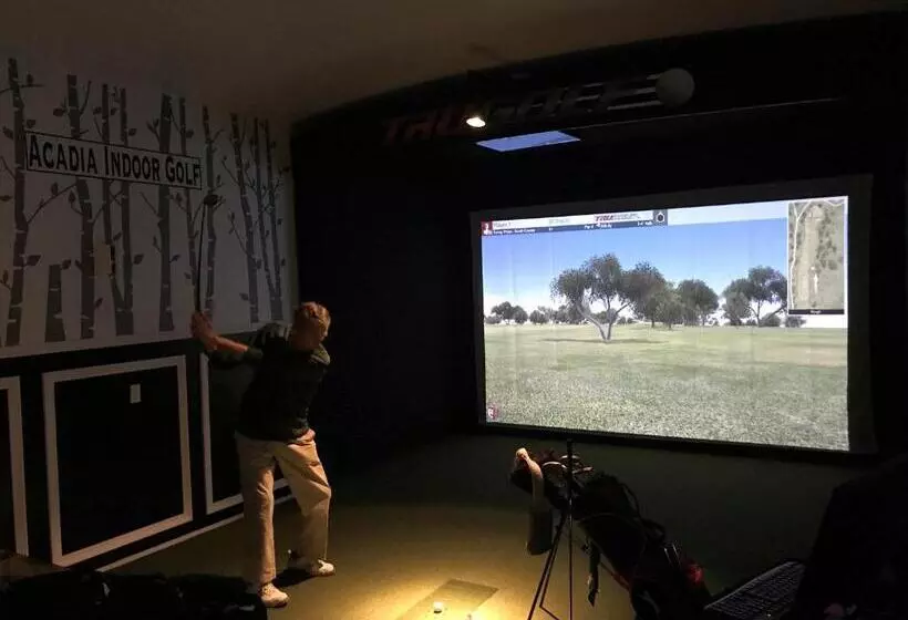 Acadia Hotel   Downtown