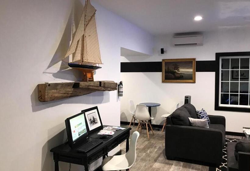 Acadia Hotel   Downtown