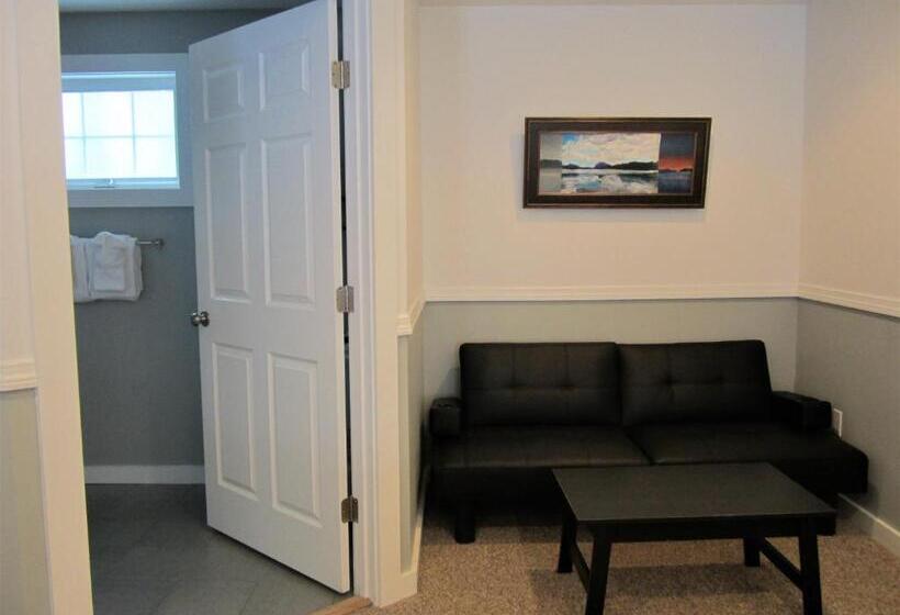 Acadia Hotel   Downtown