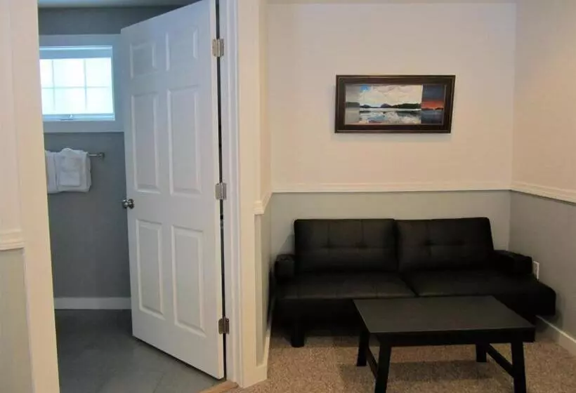 Acadia Hotel   Downtown