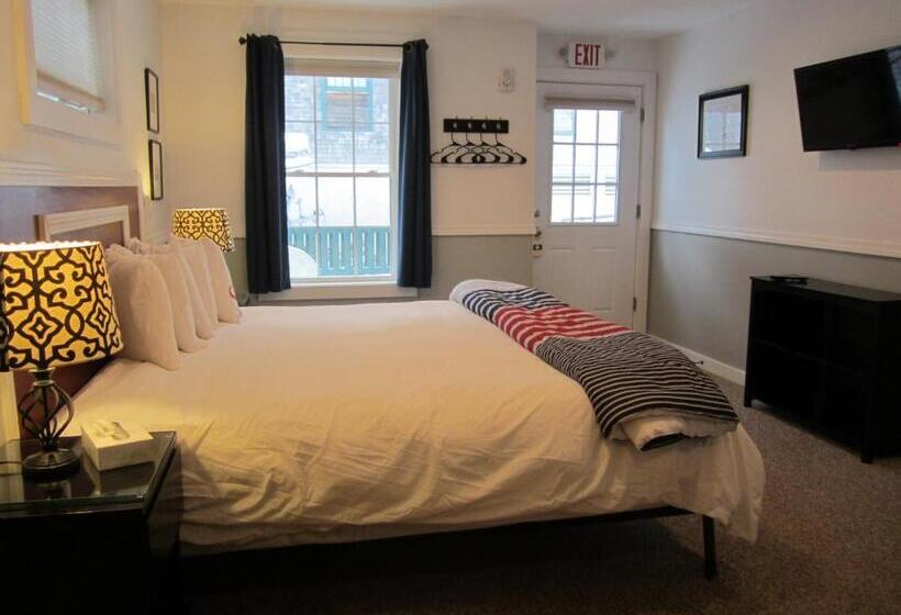 Acadia Hotel   Downtown