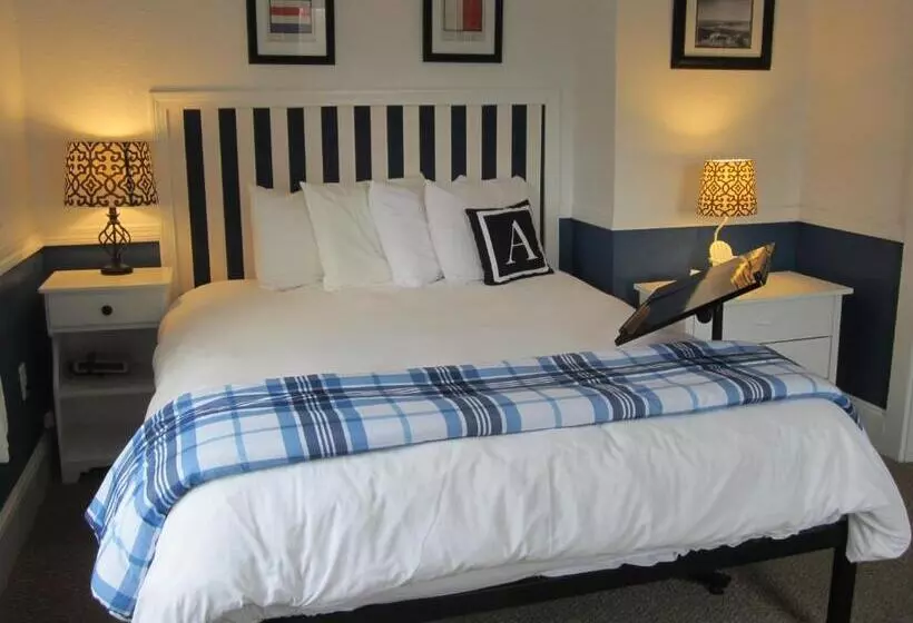 Acadia Hotel   Downtown