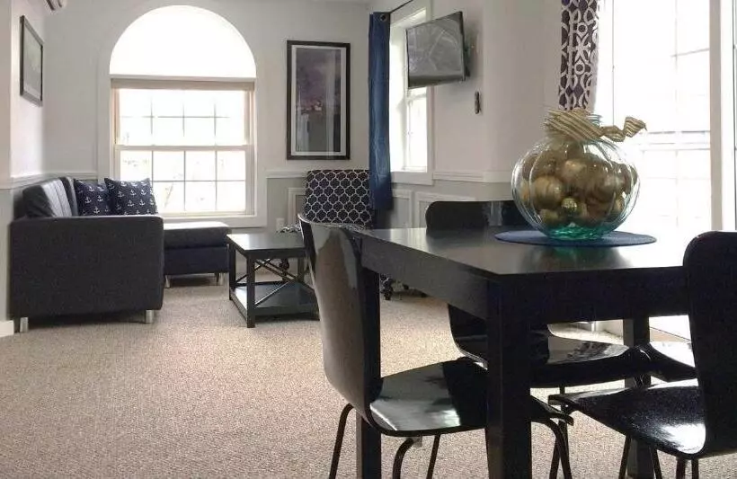 Acadia Hotel   Downtown