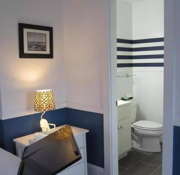 Acadia Hotel   Downtown