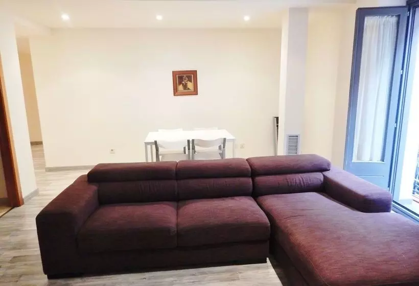 Apartamentos Pont De Pedra