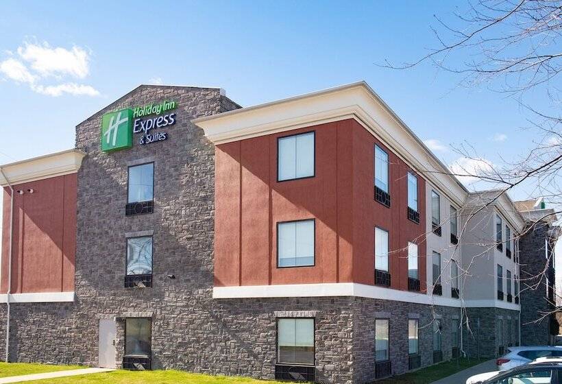 Holiday Inn Express Hotel & Suites Chester, An Ihg