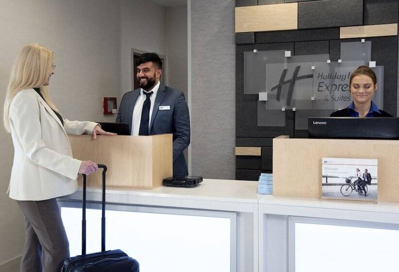 Holiday Inn Express Hotel & Suites Chester, An Ihg