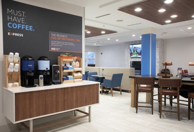 Holiday Inn Express Hotel & Suites Chester, An Ihg