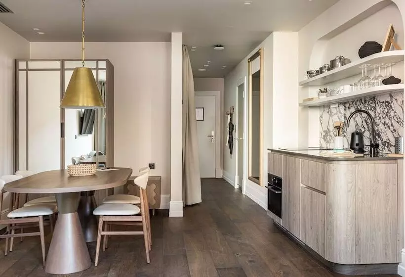 هتل Att I Kvadraturen