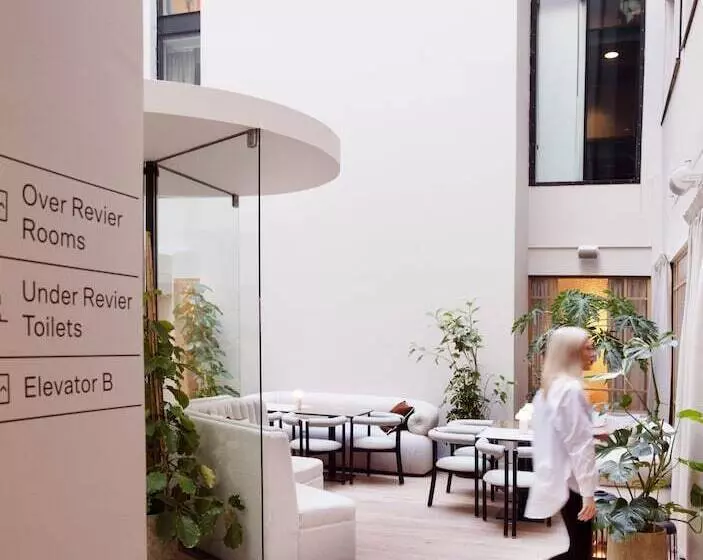 هتل Att I Kvadraturen