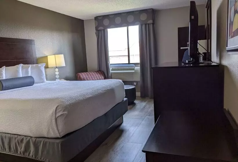 ホテル Spark by Hilton Eden Prairie