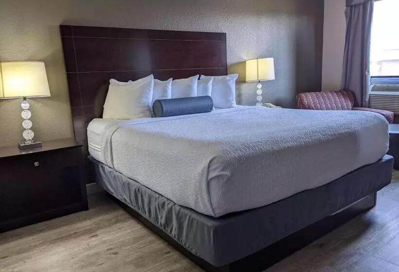 ホテル Spark by Hilton Eden Prairie