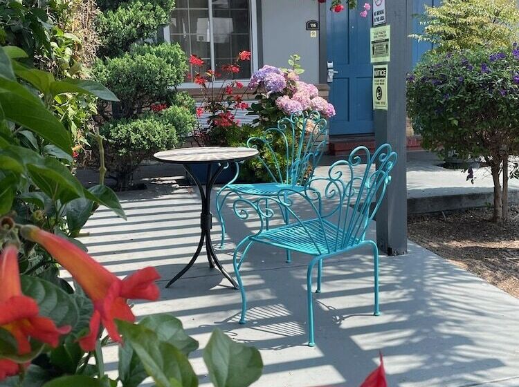 בית מלון כפרי Blu Pacific