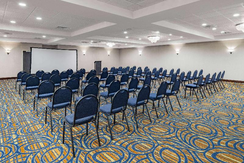 فندق Days Inn And Suites By Wyndham Oxford