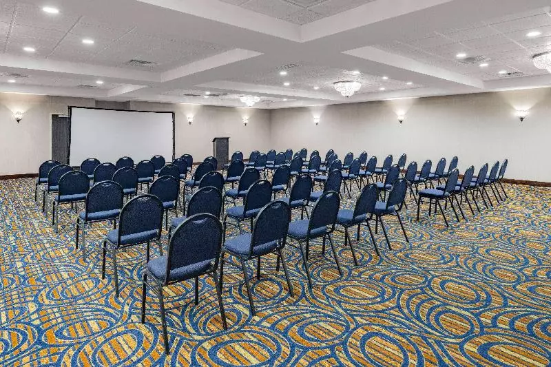 ホテル Days Inn And Suites By Wyndham Oxford