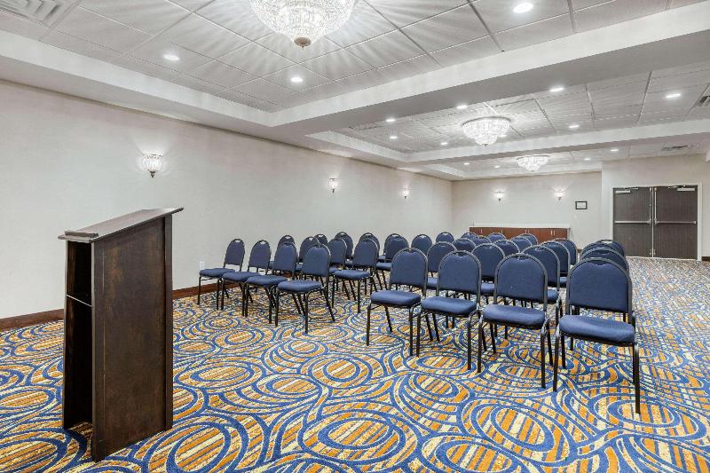 فندق Days Inn And Suites By Wyndham Oxford