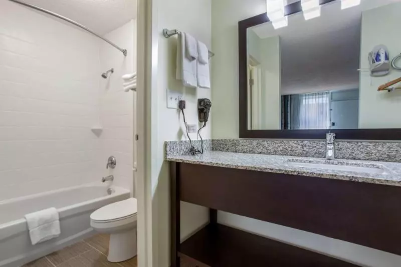 ホテル Days Inn And Suites By Wyndham Oxford