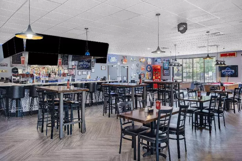 ホテル Days Inn And Suites By Wyndham Oxford