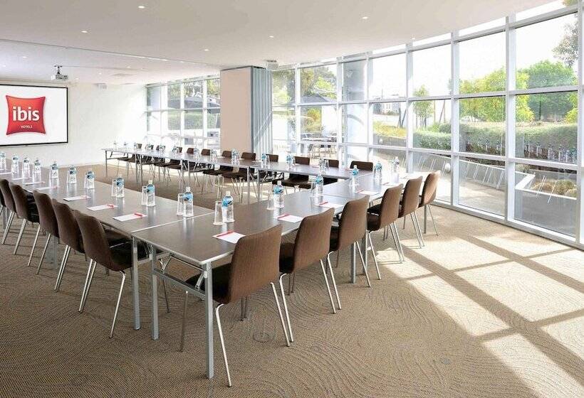 فندق Ibis Melbourne Glen Waverley