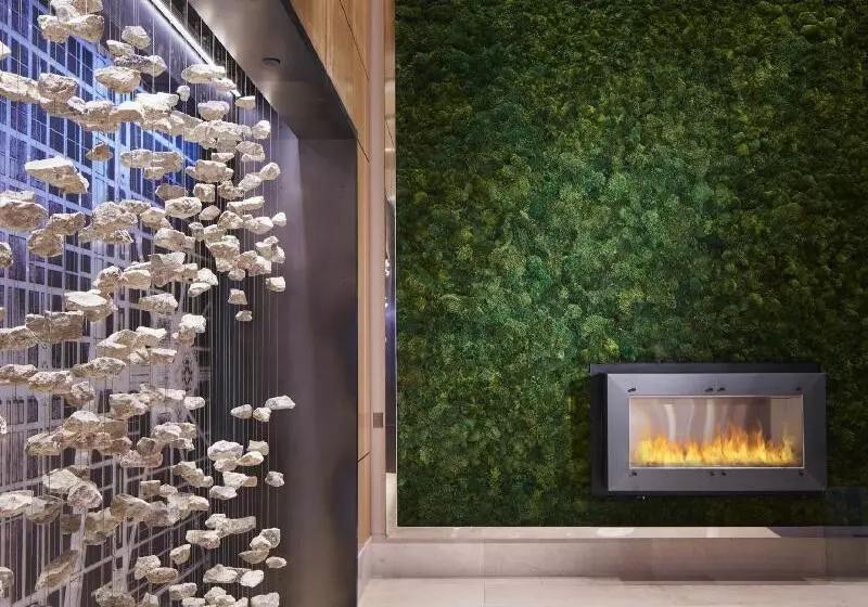 هتل Loews Chicago O Hare