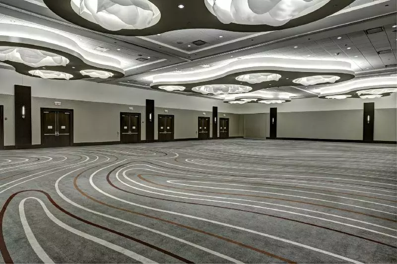 هتل Loews Chicago O Hare