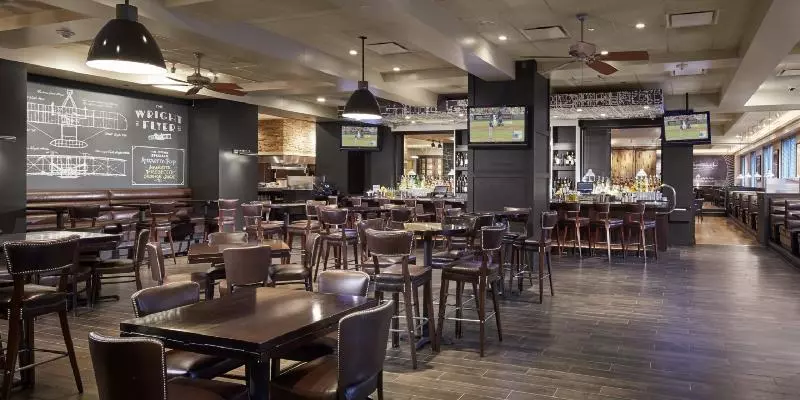 هتل Loews Chicago O Hare