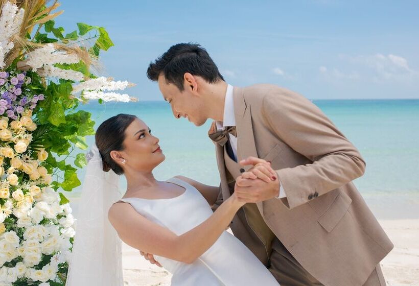 호텔 Mayang Sari Beach Resort