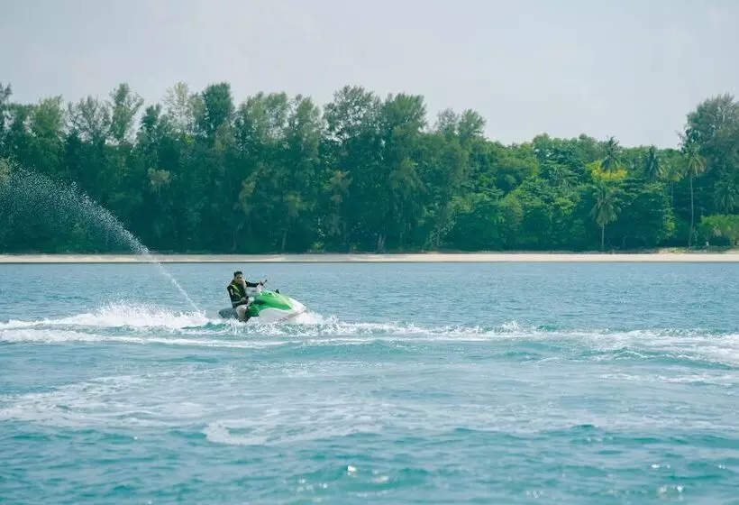 호텔 Mayang Sari Beach Resort