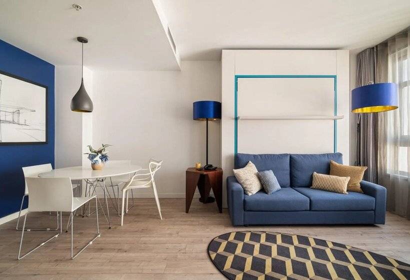 هتل Naitly Barcelona Poblenou