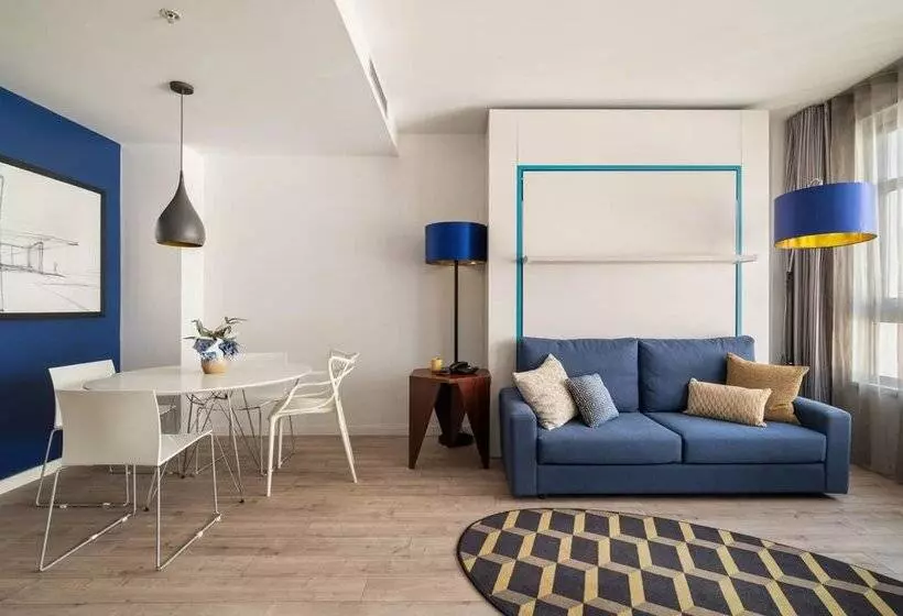 Отель Naitly Barcelona Poblenou