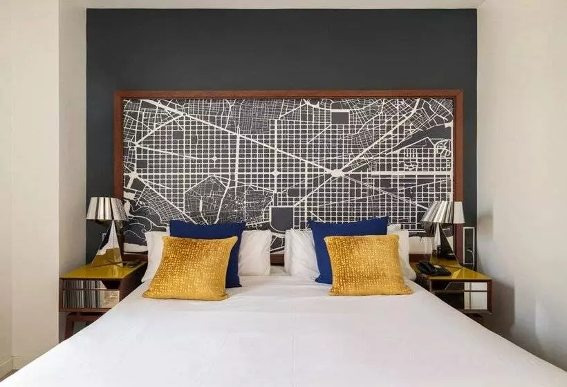 Отель Naitly Barcelona Poblenou