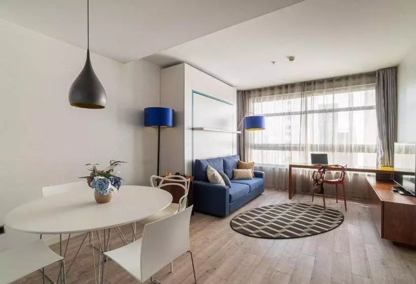 Отель Naitly Barcelona Poblenou