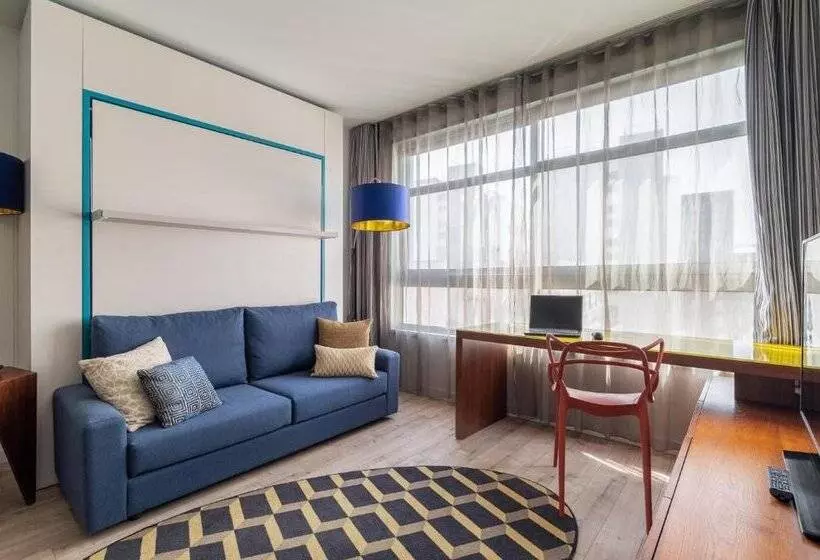 Отель Naitly Barcelona Poblenou