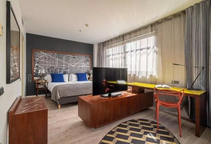 Отель Naitly Barcelona Poblenou