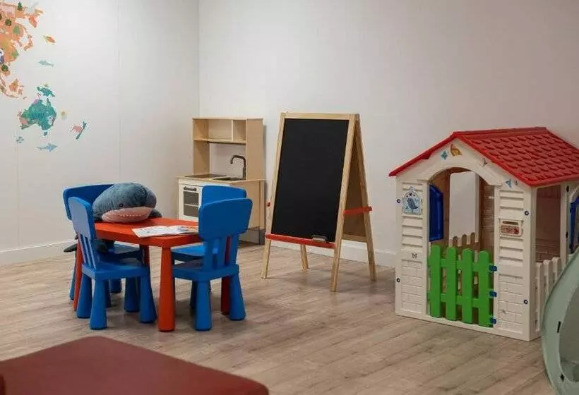 Отель Naitly Barcelona Poblenou