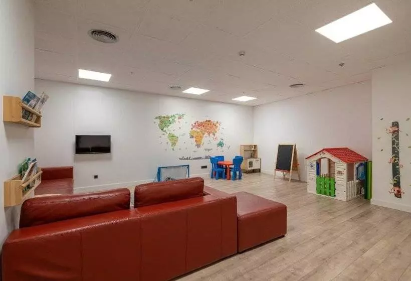 Отель Naitly Barcelona Poblenou