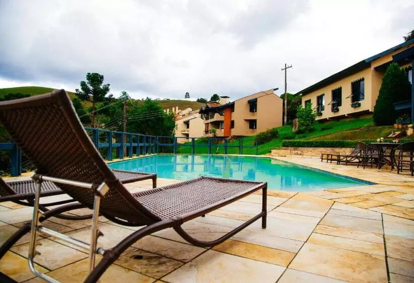 호텔 Plaza Inn Week Inn