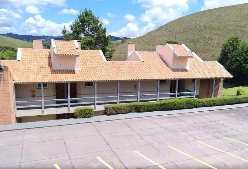 호텔 Plaza Inn Week Inn