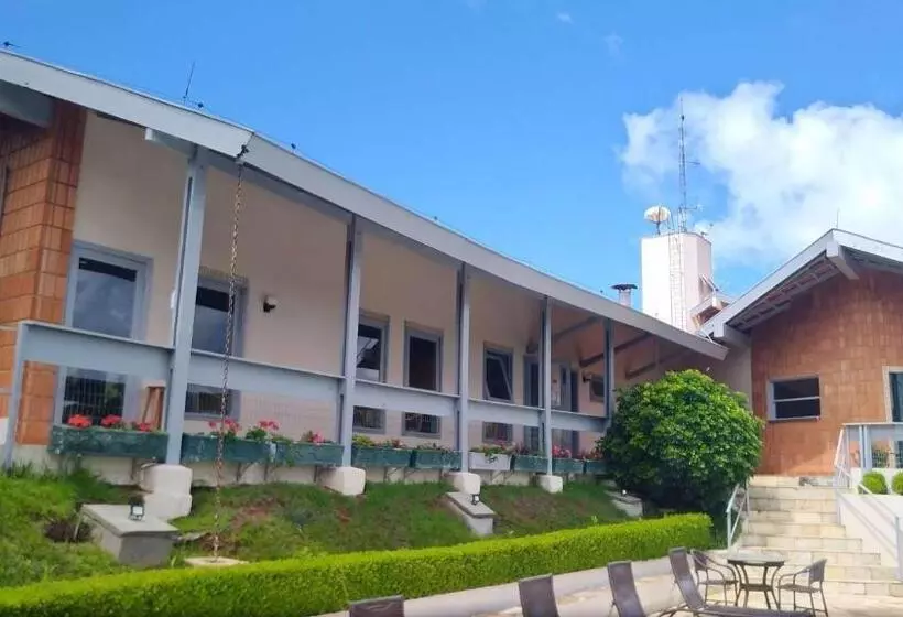 호텔 Plaza Inn Week Inn