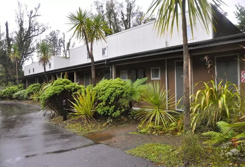 Отель Punga Grove