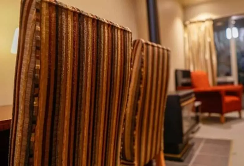 Отель Punga Grove