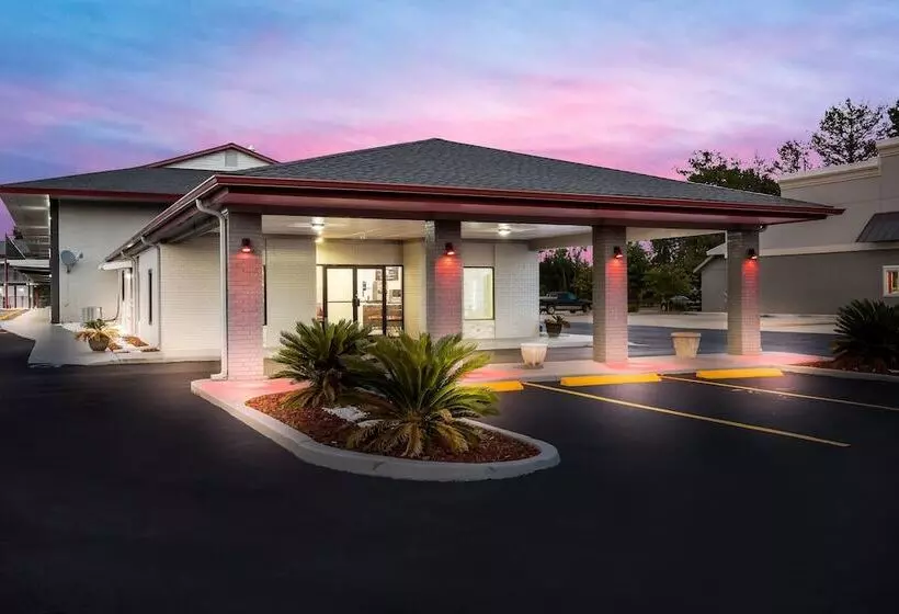 호텔 Red Roof Inn & Suites Thomasville
